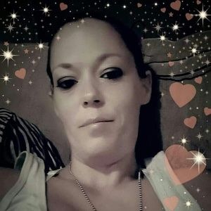 Meet your Posher, Linzi